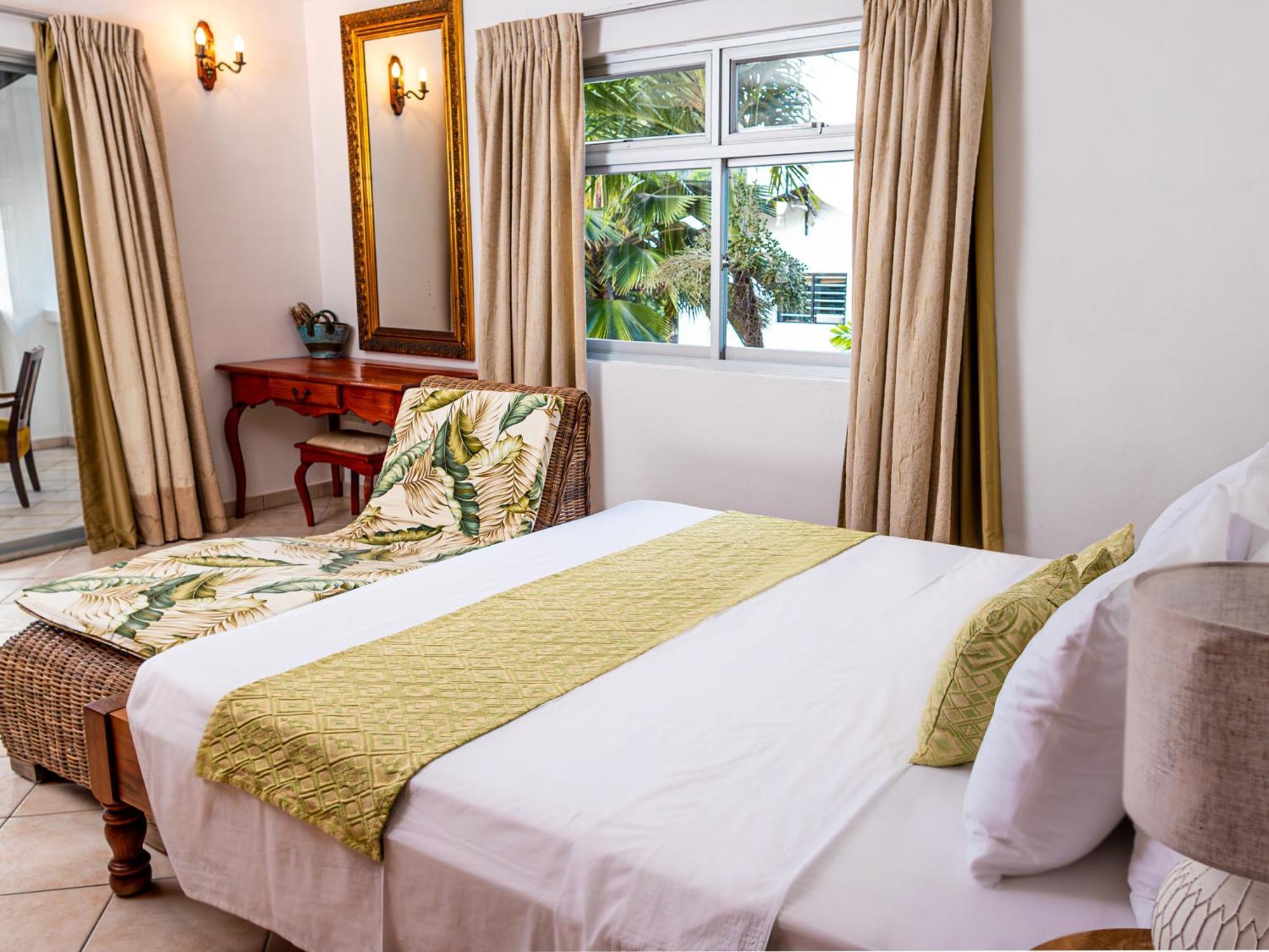 Bottle Palm Villa Вікторія Екстер'єр фото